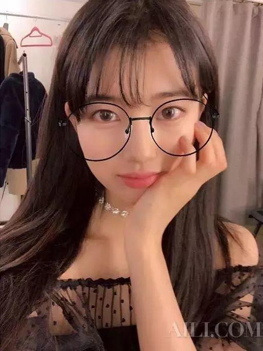 吃瓜宿舍眼镜妹,揭秘校园里的八卦风云