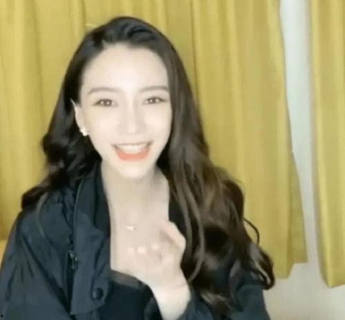 女明星直播吃瓜,女明星带你揭秘娱乐圈幕后真相