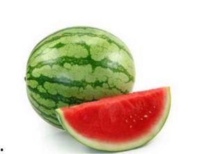 夏日吃瓜和粽子,传统美食共度佳节